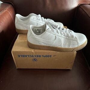 Nike Blazer White/Gum 6.5Y 8(W)